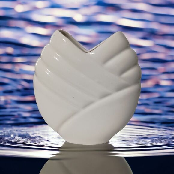 White Art Deco Style Vase Ikebana Post Modern Abstract Geometric Ribbed Vtg 80s. - Picture 12 of 15